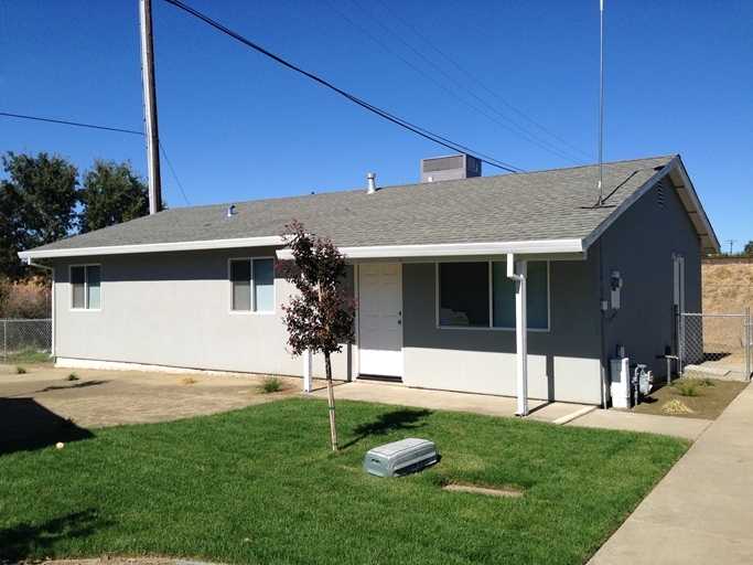 Primary Photo - 8 Multi-Family Units + 1 Commercial Unit