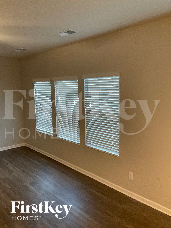 Foto del edificio - 7632 Wallace Farm Ln