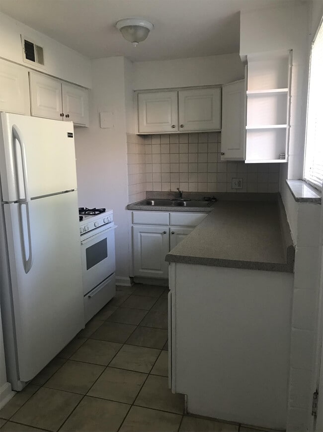 7632 Dale Ave Unit 7632, Richmond Heights, MO 63117 Apartment for