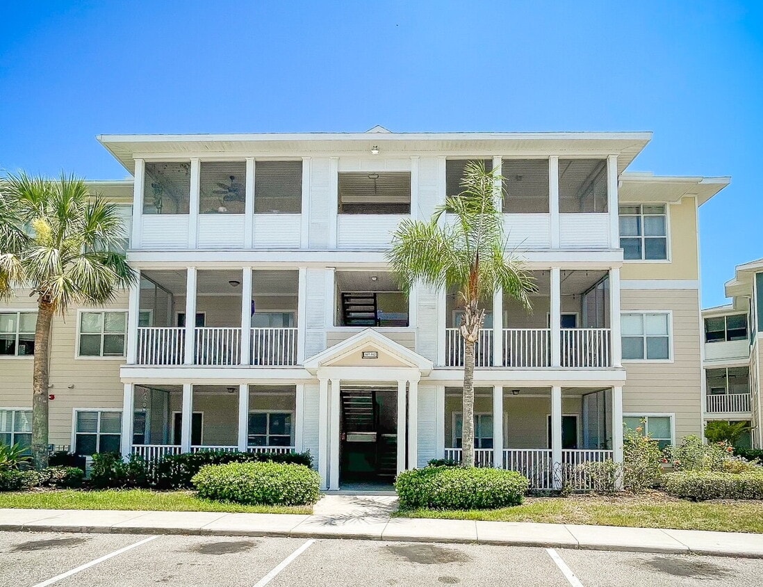 "Chic & Cozy Furnished 1-Bedroom Condo with Granite Charm and Poolside Relaxation in Bradenton!" - "Chic & Cozy Furnished 1-Bedroom Condo with Granite Charm and Poolside Relaxation in Bradenton!"