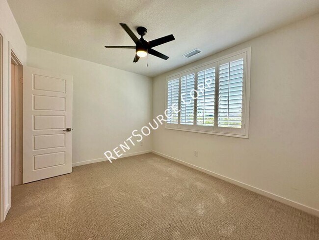 Foto del edificio - 26916 Tanager Ln