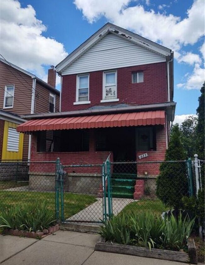 Primary Photo - 625 Allegheny Ave