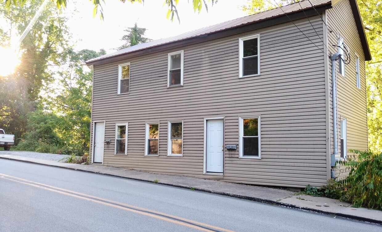 Exterior - 139 Main St