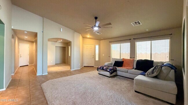 Foto del edificio - 44178 W Lindgren Dr