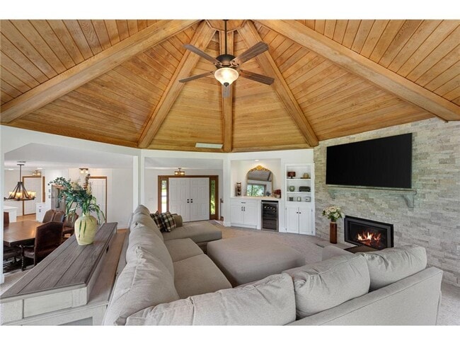 Building Photo - 8045 County Rd 116