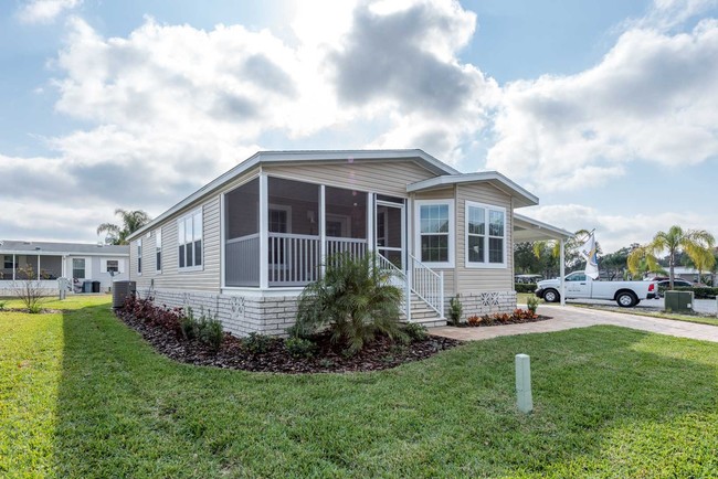 Building Photo - Southport Springs Golf & Country Club