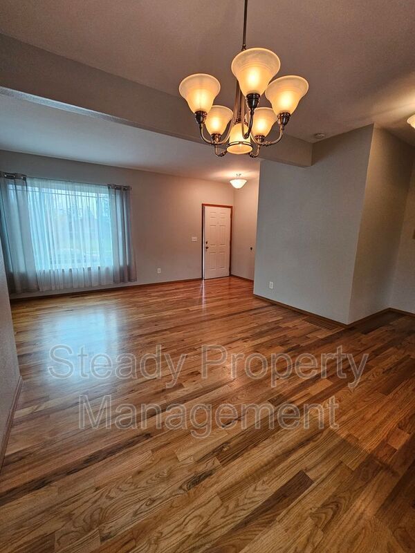 Foto del edificio - 3560 S Monroe St