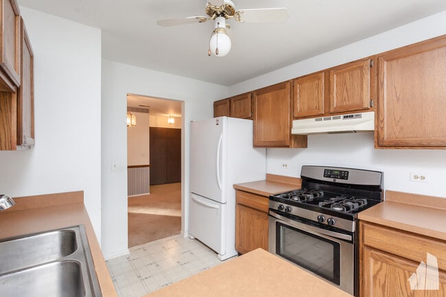 Building Photo - 2630 Northampton Dr