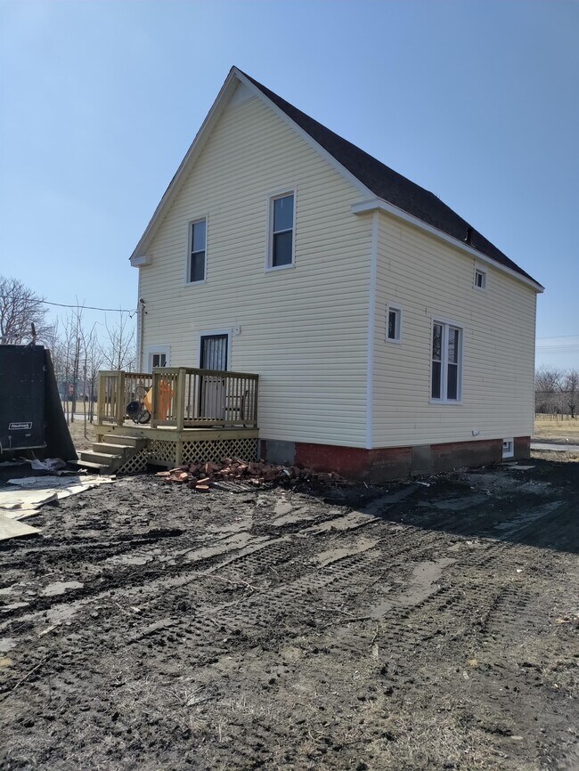 Building Photo - 2720 McClellan Ave