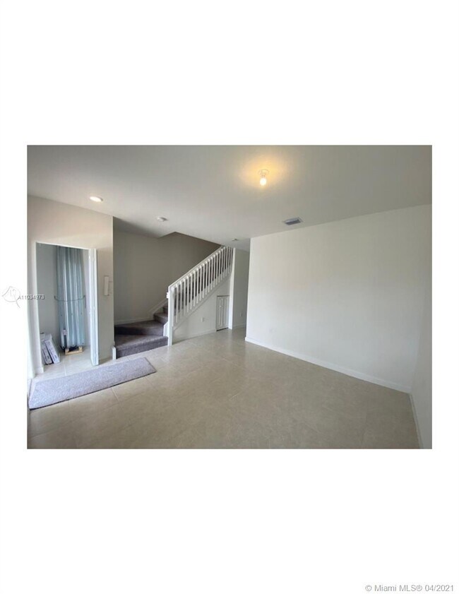 Foto del edificio - 753 NE 208th Terrace