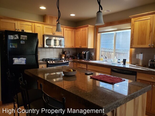 Building Photo - 3 br, 2 bath House - 61589 Mill Terrace Drive