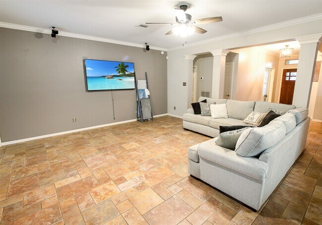 Building Photo - 14639 Oak Chase Dr
