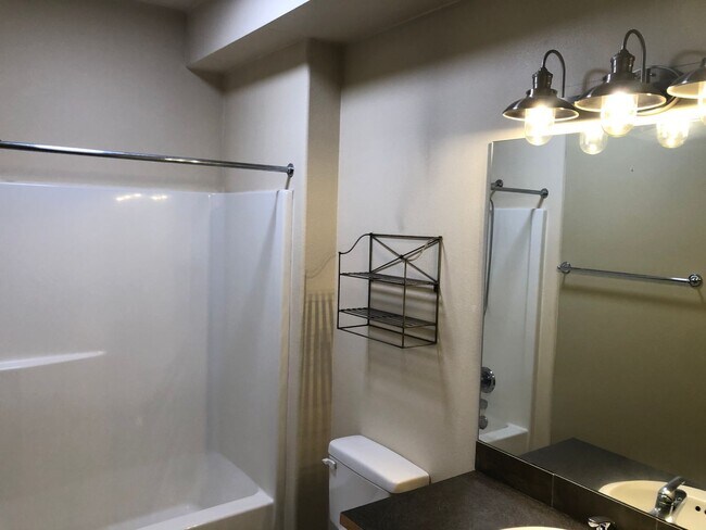 Foto del edificio - 3 Bed 2 Bath Condo in Bellingham near WWU