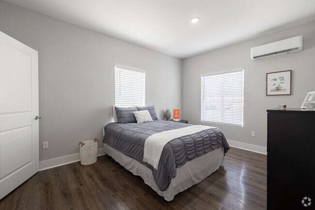2BR, 2BA - 1153SF - Bedroom - Everett at Port Wentworth