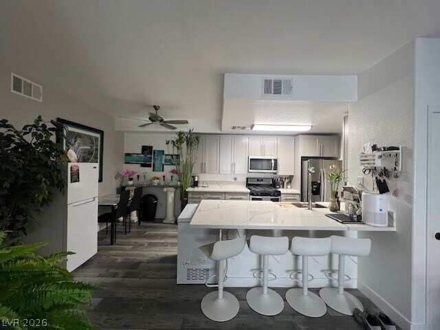 Foto del edificio - 8250 N Grand Canyon Dr