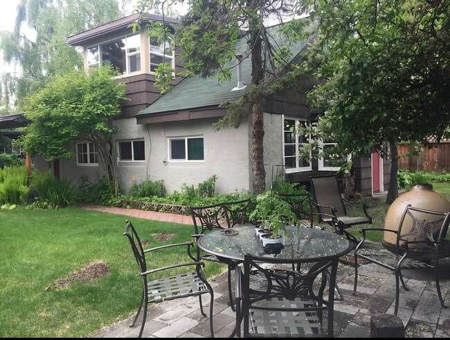 Building Photo - 1426 Orca St