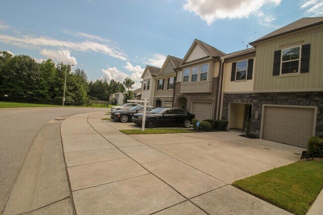 Foto del edificio - 2904 Benevolence Dr