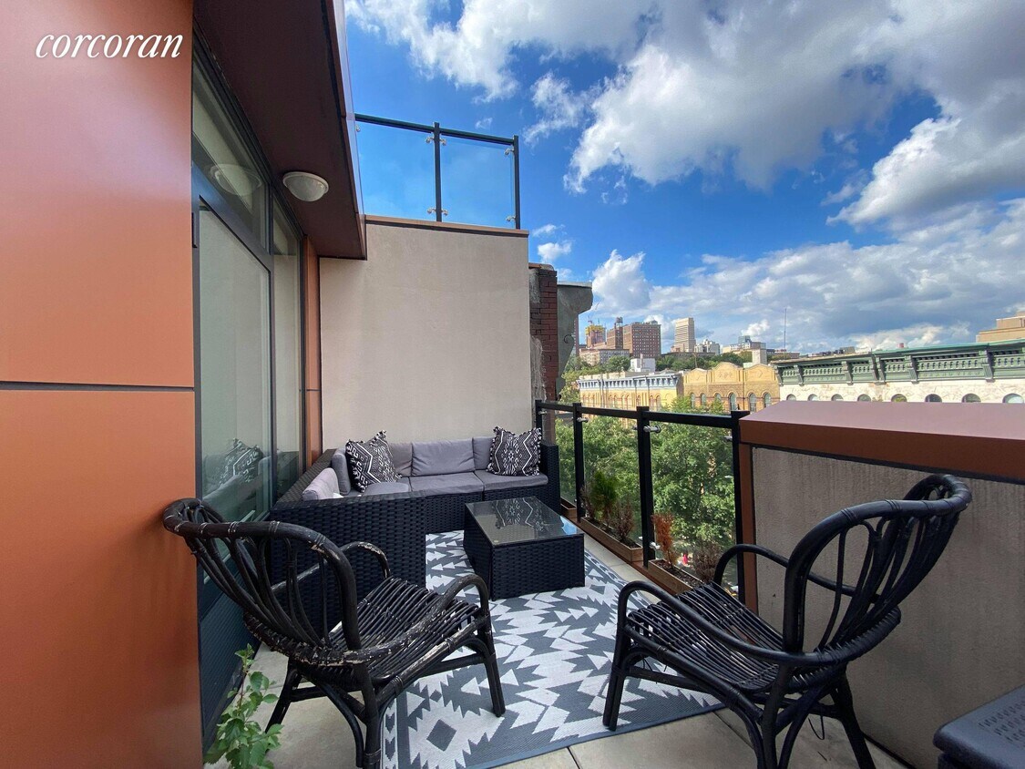 Primary Photo - 306 W 116th St