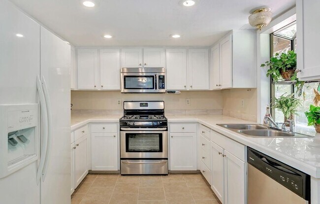 Foto del edificio - Charming Tualatin home on corner lot!