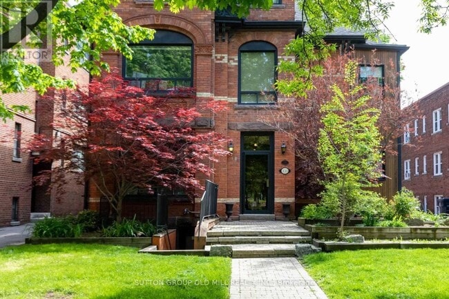 Building Photo - 133 Dunn Ave