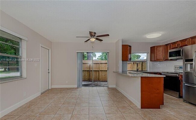 Foto del edificio - 3004 NW 4th Ave