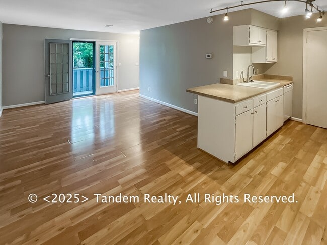 Building Photo - 118 Prescott Pl