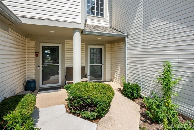 Building Photo - 2553 Carrolwood Rd