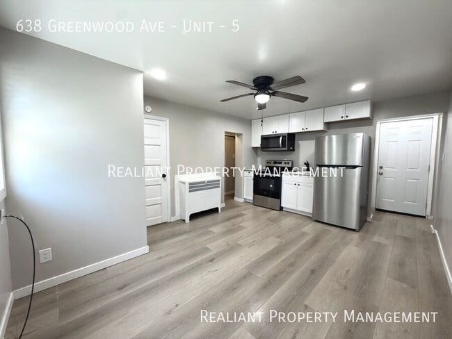 Building Photo - 638 Greenwood Ave