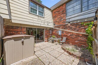 Building Photo - 11515 Burdine St