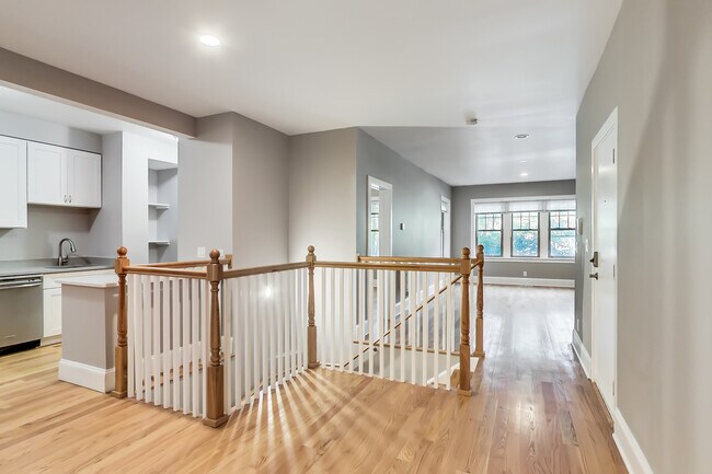 Foto del edificio - 932 Pleasant St