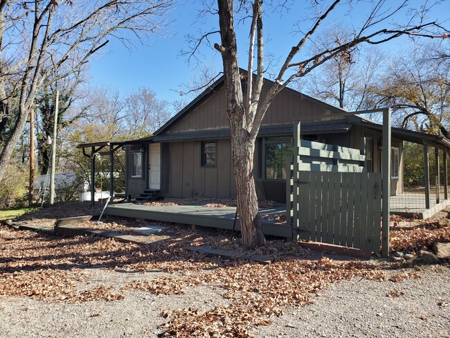 Foto del edificio - Cabin just outside of town!