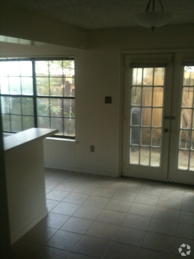 Building Photo - 3325 O'Neal Ln