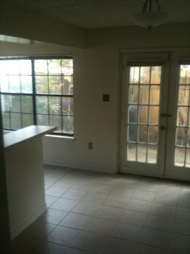 Primary Photo - 3325 O'Neal Ln