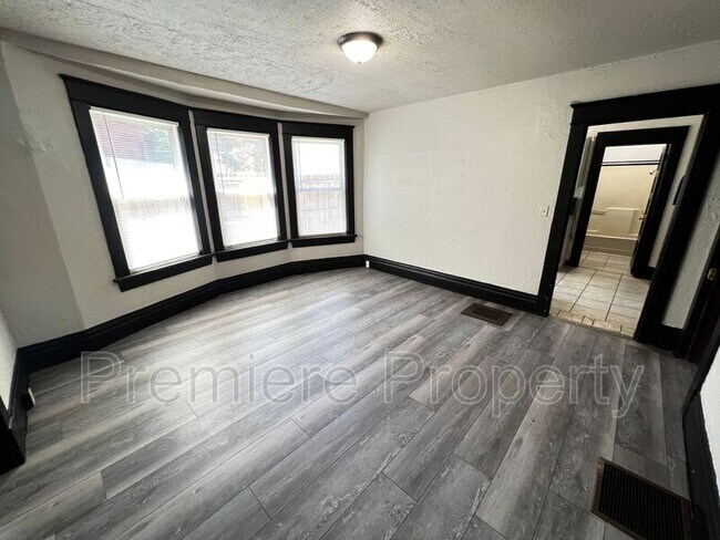 Foto del edificio - 3538 Wyandotte St