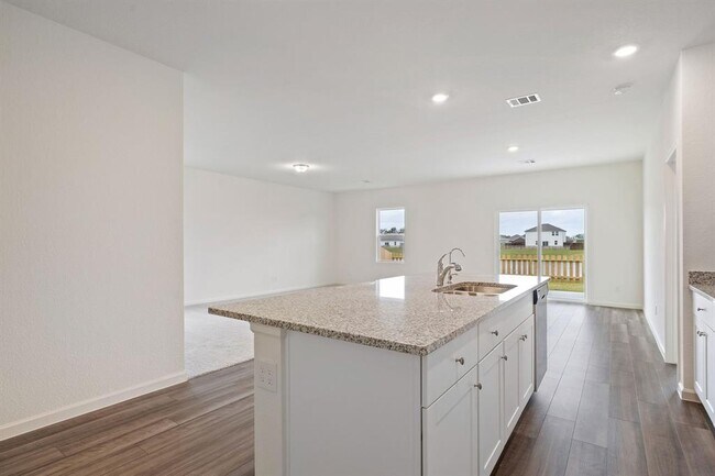 Building Photo - 4818 Highland Spgs Dr