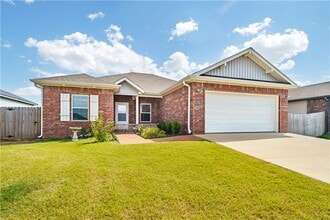 Building Photo - 241 Williams ct