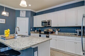 Building Photo - 3652 E Hampton Cir