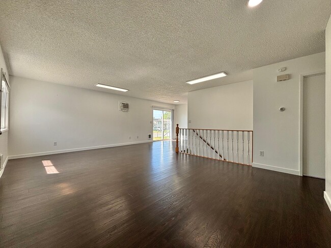 Building Photo - 1019 N Woodward Rd