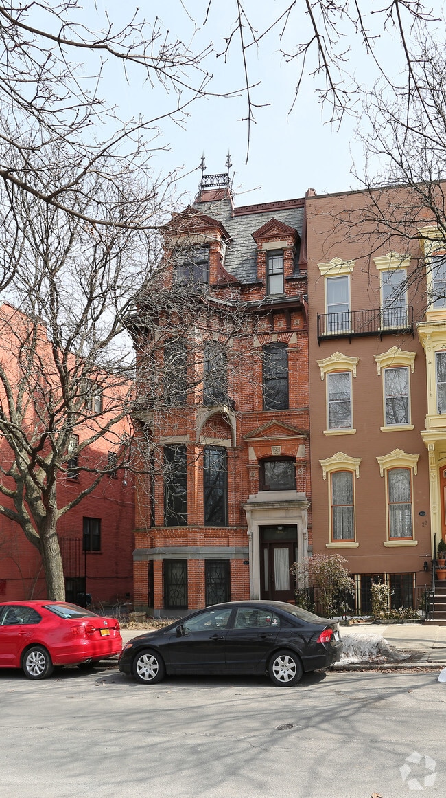 20 Willett St, Albany, NY 12210 Apartments Albany, NY