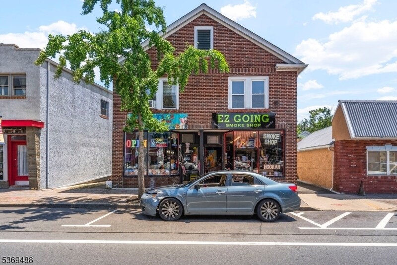 Primary Photo - 249 S Main St
