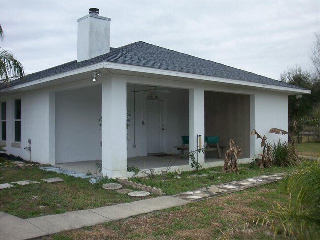 Building Photo - 510 S Cedar Ave