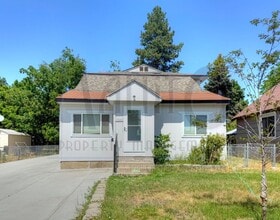 Building Photo - 3642 W Wellesley Ave