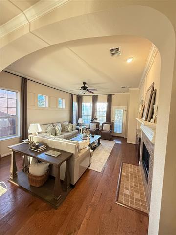 Foto del edificio - 300 Eastland Dr