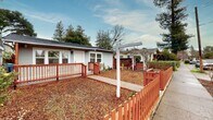 Primary Photo - Beautiful 2 Bedroom 1.5 Bathroom Home! Sho...