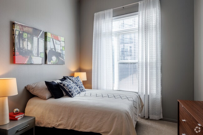 2BR, 2BA - 1,119SF - Master Bedroom - Block 32 at RiNo