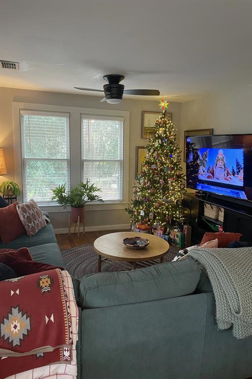 Foto del edificio - 200 S Cedar St