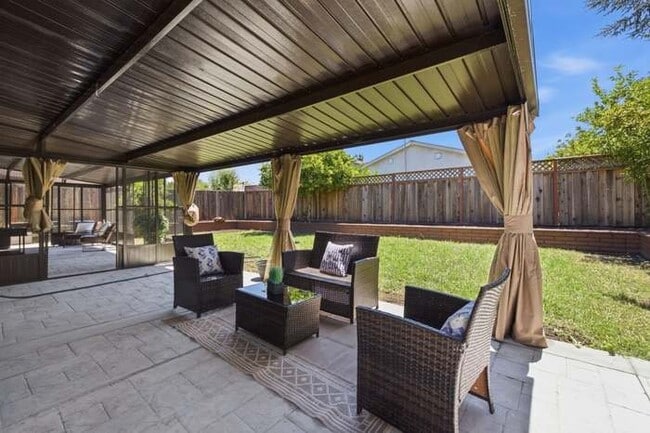 Building Photo - 236 Arbor Valley Dr