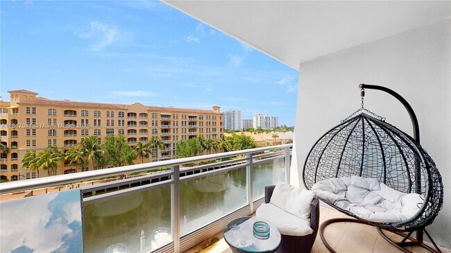 Foto del edificio - 2950 NE 188th St