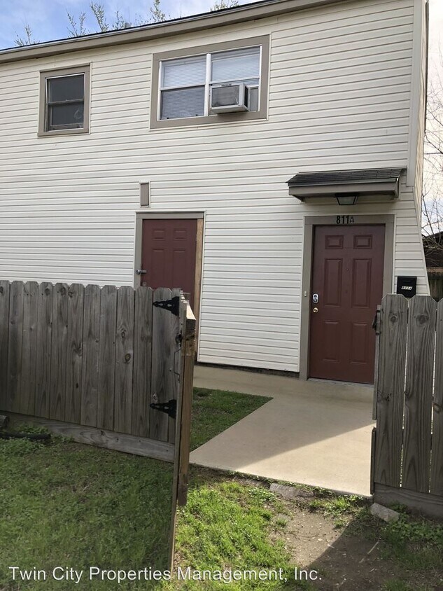 Foto principal - 811 E 31st St