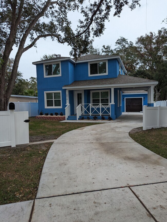 Building Photo - 2010 Seminole Blvd S